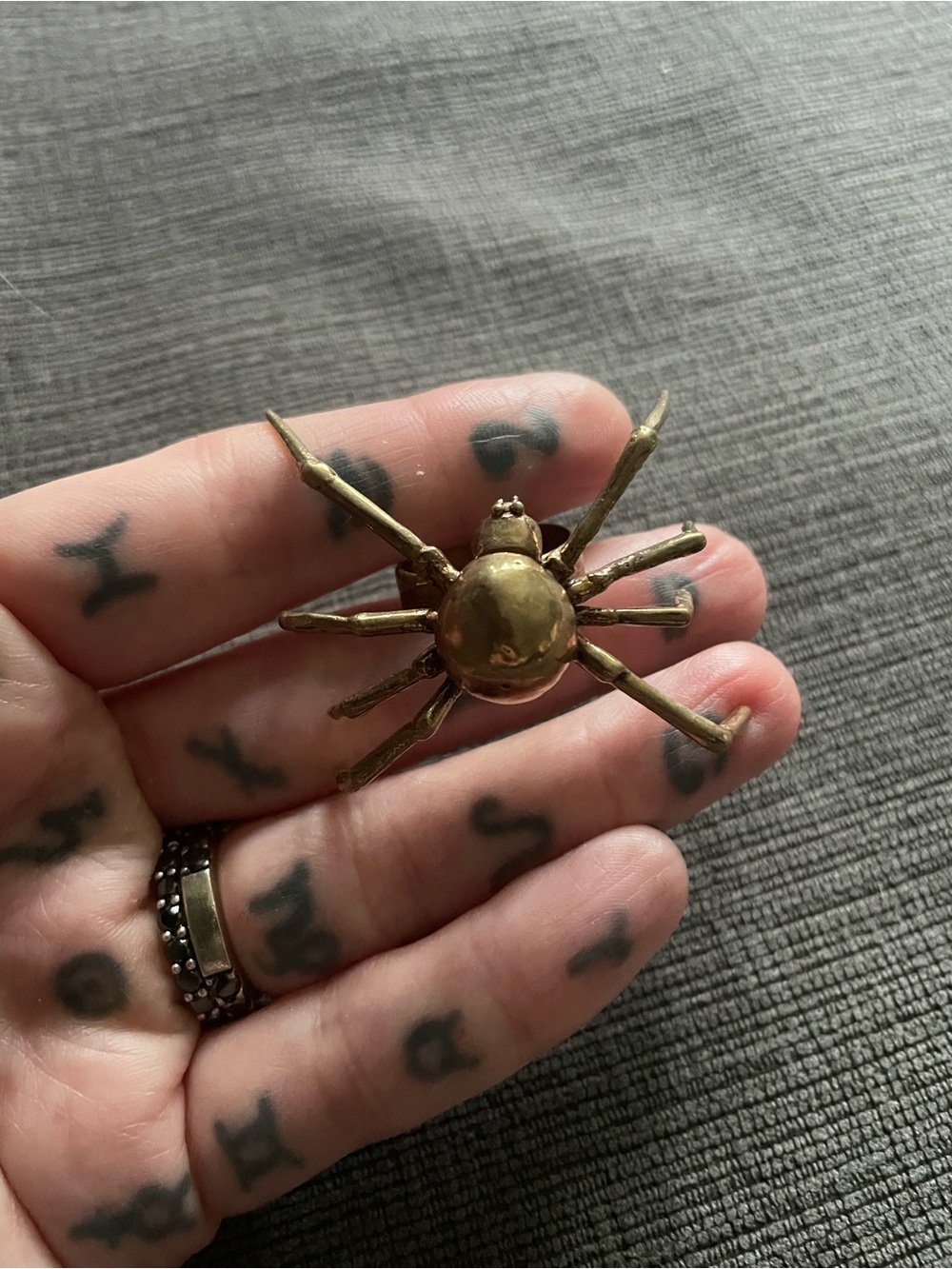 Solid bronze spider ring